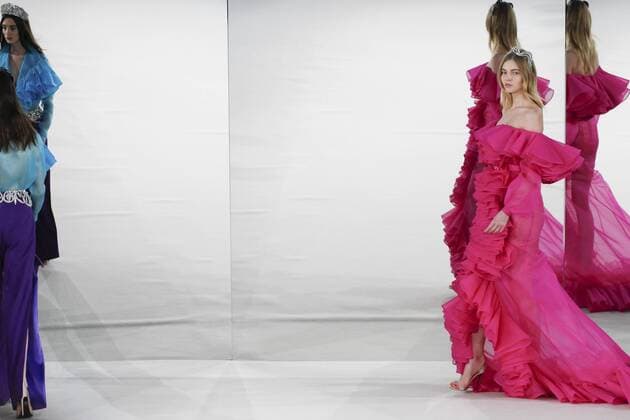 215029 Marineau Starface 2017-01-24 Paris France Paris Fashion week. Defile Haute Couture Printemps ete 2017 Alexis Mabille. Alexis Mabille Couture, spring-summer 2017 Paris, France Editorial use only _sans_perso  Copyright: xMarineaux STAR_215029_038