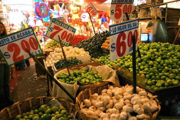 Feb 12, 2006 - Mexico City, Mexico - A colorful scene in a local market in Mexico City, Mexico on February 12, 2006 - ZUMAv45_ 20060212_ptf_v45_031 Copyright: xJonxVidarx