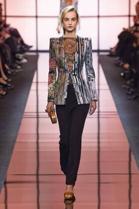 215042 Marineau Starface 2017-01-24 Paris France Paris Fashion week. Defile Haute Couture Printemps ete 2017. Giorgio Armani Prive. Armani Privé, spring-summer 2017 Paris, France Paris Fashion week. Defile Haute Couture Spring Summer 2017. Giorgio Armani Prive. Editorial use only _sans_perso  Copyright: xMarineaux STAR_215042_001