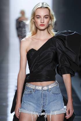 215043 Marineau Starface 2017-01-24 Paris France Paris Fashion week. Defile Haute Couture Printemps ete 2017. Alexandre Vauthier. Paris Fashion week. Defile Haute Couture Spring Summer 2017 Alexandre Vauthier. Alexandre Vauthier, spring-summer 2017 Paris, France Editorial use only _sans_perso  Copyright: xMarineaux STAR_215043_016