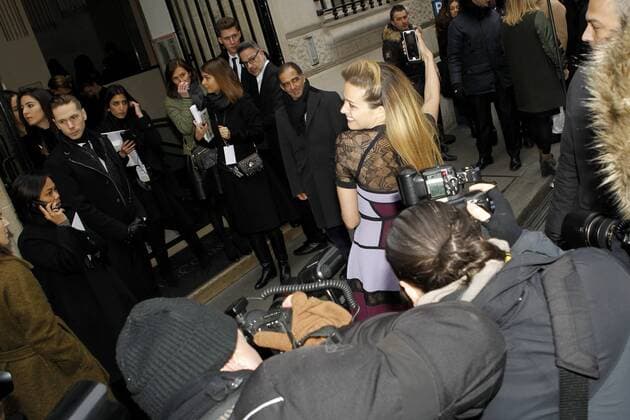 Petra Nemcova CELEBRITES : Arrivees au defile Elie Saab - Paris - 25 01 2017 MichaelBaucher Panoramic 