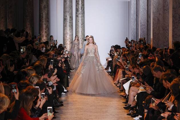 215064 Marineau Starface 2017-01-25 Paris France Paris Fashion week. Defile Haute Couture Printemps ete 2017. Elie Saab. Paris Fashion week. Defile Haute Couture Spring Summer 2017. Maison Margiela Elie Saab , Couture, spring-summer 2017 Paris, France Editorial use only _sans_perso  Copyright: xMarineaux STAR_215064_070