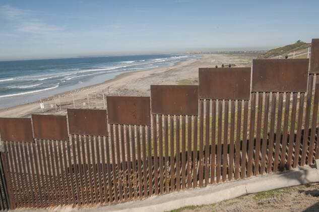 January 25, 2107 - File - President Trump signed executive orders to begin the construction of a wall on the US-Mexico border, boosting border patrol forces and increasing the number of immigration enforcement officers who carry out deportations. Pictured: Feb 2, 2015 - Tiajuana, Mexico - The Border Angels, San Diego non-profit, set out on their 10th annual Marcha Migrante this time spending 4 days in Tijuana, Mexico. The non-profit helps with migrant issues along the US-Mexican Border. Day 1 included painting the Tijuana-side border wall. Tiajuana Mexico - ZUMAs157 20170125_sho_s157_104 Copyright: xVitoxDixStefanox