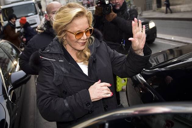 Sylvie Vartan CELEBRITES : Ankunft Modenschau - JP Gaultier - Paris - 25 01 2017 JBAutissier Panoramic 