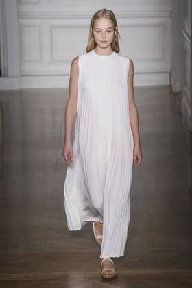 215072 Marineau Starface 2017-01-25 Paris France Paris Fashion week. Defile Haute Couture Printemps ete 2017. Valentino. Paris Fashion week. Defile Haute Couture Spring Summer 2017. Valentino. Valentino , Couture, spring-summer 2017 Paris, France Editorial use only _sans_perso  Copyright: xMarineaux STAR_215072_026