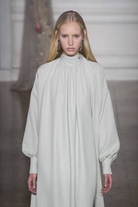 215072 Marineau Starface 2017-01-25 Paris France Paris Fashion week. Defile Haute Couture Printemps ete 2017. Valentino. Paris Fashion week. Defile Haute Couture Spring Summer 2017. Valentino. Valentino , Couture, spring-summer 2017 Paris, France Editorial use only _sans_perso  Copyright: xMarineaux STAR_215072_030