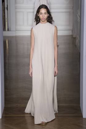 215072 Marineau Starface 2017-01-25 Paris France Paris Fashion week. Defile Haute Couture Printemps ete 2017. Valentino. Paris Fashion week. Defile Haute Couture Spring Summer 2017. Valentino. Valentino , Couture, spring-summer 2017 Paris, France Editorial use only _sans_perso  Copyright: xMarineaux STAR_215072_047