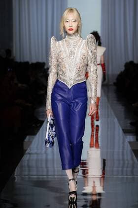 215071 Marineau Starface 2017-01-25 Paris France Paris Fashion week. Defile Haute Couture Printemps ete 2017. Jean Paul Gaultier. Paris Fashion week. Defile Haute Couture Spring Summer 2017. Jean Paul Gaultier. Jean Paul Gaultier , Couture, spring-summer 2017 Paris, France Editorial use only _sans_perso  Copyright: xMarineaux STAR_215071_024
