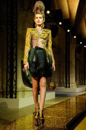 France: Guo Pei show Haute Couture SS 2017 Guo Pei runway, Paris Fashion week SS 2017 Haute Couture  GaetanoxxPiazzolla