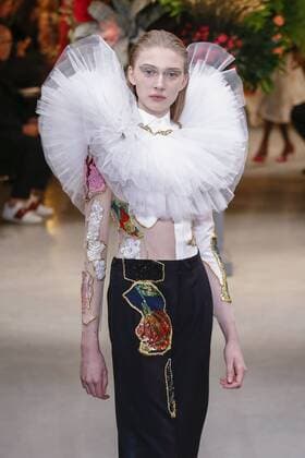 215084 Marineau Starface 2017-01-25 Paris France Paris Fashion week. Defile Haute Couture Printemps ete 2017. Viktor&Rolf. Paris Fashion week. Defile Haute Couture Spring Summer 2017. Viktor & Rolf. Viktor & Rolf , Couture, spring-summer 2017 Paris, France Editorial use only _sans_perso  Copyright: xMarineaux STAR_215084_009
