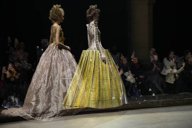 Haute Couture Guo Pei MODE : Fashion Week - Guo Pei- 25 01 2017 StephaneChemin Panoramic 