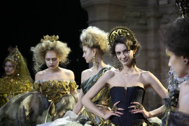 Haute Couture Guo Pei MODE : Fashion Week - Guo Pei- 25 01 2017 StephaneChemin Panoramic 