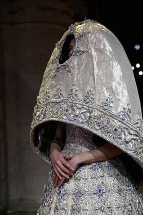 Haute Couture Guo Pei MODE : Fashion Week - Guo Pei- 25 01 2017 StephaneChemin Panoramic 