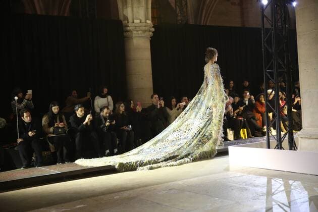 Haute Couture Guo Pei MODE : Fashion Week - Guo Pei- 25 01 2017 StephaneChemin Panoramic 