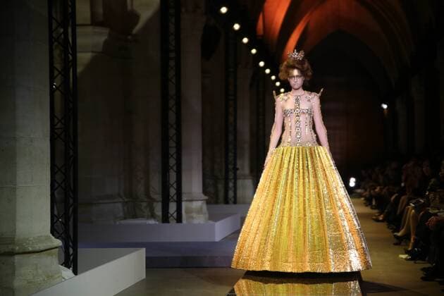 Haute Couture Guo Pei MODE : Fashion Week - Guo Pei- 25 01 2017 StephaneChemin Panoramic 
