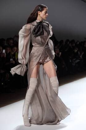 A model takes to the catwalk during the presentation of Galia Lahav s show as part of the Fall-Winter 2017-18 fashion collections in Paris on January 26, 2017.  PAR20170126102 MAYAxVIDON-WHITE