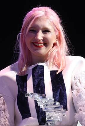 Alice on the roof receives an award during the second edition of the D6bels music awards for artists of Federation Wallonie-Bruxelles, Thursday 26 January 2017.  VIRGINIExLEFOUR 05034107