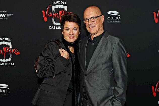 Premiere: Tanz der Vampire - Das Musical . Moderatorin Sonja Faber Schrecklein und Klaus Jochen Faber anläßlich der Premiere des Musicals Tanz der Vampire am 26.01.2017 im Stage Apollo Theater Stuttgart.