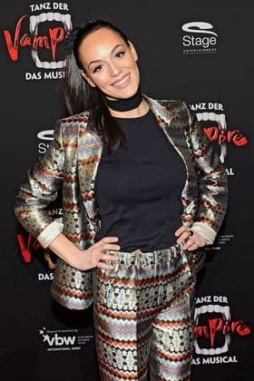 Premiere: Tanz der Vampire - Das Musical . Sängerin Jenny Marsala anläßlich der Premiere des Musicals Tanz der Vampire am 26.01.2017 im Stage Apollo Theater Stuttgart.