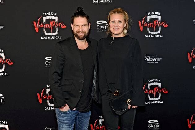 Premiere: Tanz der Vampire - Das Musical . Kai Schwarz und Magdalena Brzeska anläßlich der Premiere des Musicals Tanz der Vampire am 26.01.2017 im Stage Apollo Theater Stuttgart.