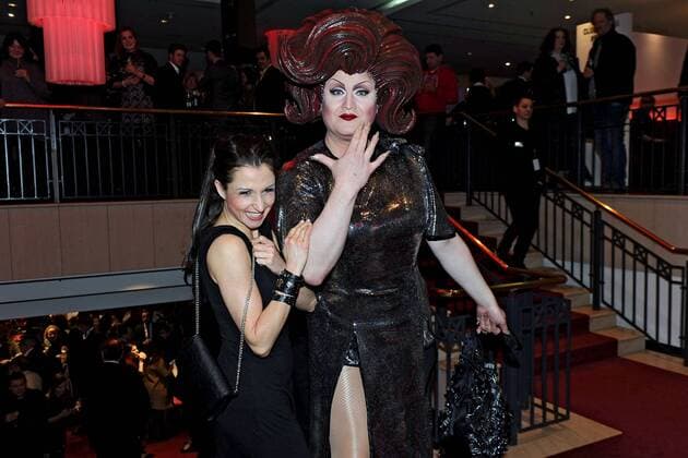 Premiere: Tanz der Vampire - Das Musical . Sängerin Anita Hofmann ( Geschwister Hofmann ) und Wommy Wonder anläßlich der Premiere des Musicals Tanz der Vampire am 26.01.2017 im Stage Apollo Theater Stuttgart.