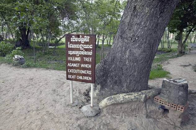 May 14, 2006; Phnom Penh, CAMBODIA; The Choeung Ek Memorial Center, a.k.a. the Killing Fields, near Phnom Penh, Cambodia is where thousands of the estimated 1.7 million Cambodians were killed by the Khmer Rouge between 1975-1979. Mandatory - ZUMAn22_ 20060514_nar_n22_266 Copyright: xDangxNgox
