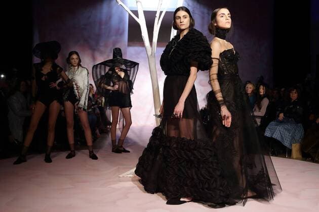Bilder des Tages AltaRoma Fashion Week - Gattinoni Modenschau in Rom Jan 27, 2017 - Rome, Italy - Gattinoni Spr Sum 2017 at Altaroma fashion week in Roma. Rome Italy - ZUMAi15_ 20170127_zaf_i15_002 Copyright: xEvandroxInettix