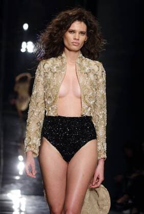 Bilder des Tages AltaRoma Fashion Week - Rani Zakhem Modenschau in Rom Jan 27, 2017 - Rome, Italy - Rani Zakhem Spr Sum 2017 at Altaroma fashion week in Roma. Rome Italy - ZUMAi15_ 20170127_zaf_i15_039 Copyright: xEvandroxInettix