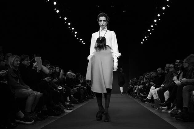 Fashion Week AltaRoma in Rom - Fotostory schwarz-weiß Jan 29, 2017 - Rome, Italy - Rome Fashion Week by AltaRoma AltaModa, last day with people, bloggers, guest, model, backstage and catwalk. Rome Italy - ZUMAi15_ 20170129_zaf_i15_008 Copyright: xEvandroxInettix