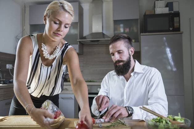 Couple preparing food in the kitchen, Bavaria, Germany mit_2025_10097