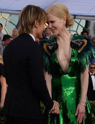 Musician Keith Urban (L) and actress Nicole Kidman arrive for the the 23rd annual SAG Awards held at the Shrine Auditorium in Los Angeles on January 29, 2017. The Screen Actors Guild Awards will be broadcast live on TNT and TBS.  LAP20170129165 JIMxRUYMEN