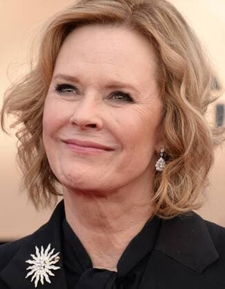 Actress JoBeth Williams arrives for the the 23rd annual SAG Awards held at the Shrine Auditorium in Los Angeles on January 29, 2017. The Screen Actors Guild Awards will be broadcast live on TNT and TBS.  LAP20170129173 JIMxRUYMEN