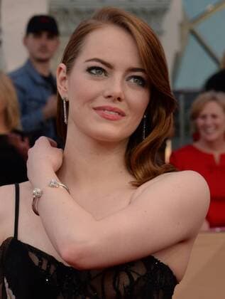 Actress Emma Stone arrives for the the 23rd annual SAG Awards held at the Shrine Auditorium in Los Angeles on January 29, 2017. The Screen Actors Guild Awards will be broadcast live on TNT and TBS.  LAP20170129269 JIMxRUYMEN