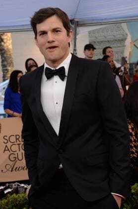 Actor Ashton Kutcher arrives for the the 23rd annual SAG Awards held at the Shrine Auditorium in Los Angeles on January 29, 2017. The Screen Actors Guild Awards will be broadcast live on TNT and TBS.  LAP20170129263 JIMxRUYMEN