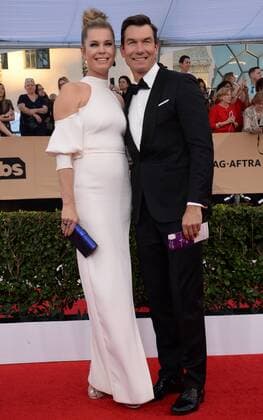 Actors Rebecca Romijn (L) and Jerry O Connell arrive for the the 23rd annual SAG Awards held at the Shrine Auditorium in Los Angeles on January 29, 2017. The Screen Actors Guild Awards will be broadcast live on TNT and TBS.  LAP20170129327 JIMxRUYMEN