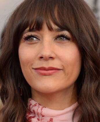 Actress Rashida Jones arrives for the the 23rd annual SAG Awards held at the Shrine Auditorium in Los Angeles on January 29, 2017. The Screen Actors Guild Awards will be broadcast live on TNT and TBS.  LAP20170129315 JIMxRUYMEN