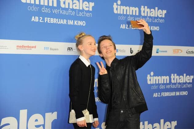 Jule Hermann, Arved Friese Ankunft, roter Teppich zur Kinderfilm Premiere Timm Thaler im Zoo Palast in Berlin, am 29.01.2016