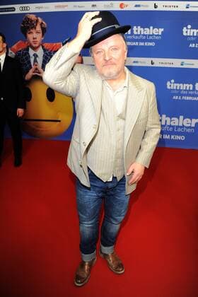 Axel Prahl Ankunft, roter Teppich zur Kinderfilm Premiere Timm Thaler im Zoo Palast in Berlin, am 29.01.2016