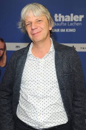 Andreas Dresen, Regisseur Ankunft, roter Teppich zur Kinderfilm Premiere Timm Thaler im Zoo Palast in Berlin, am 29.01.2016