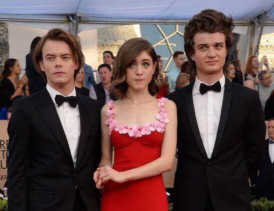(L-R) Actors Charlie Heaton, Natalia Dyer, and Joe Keery arrive for the the 23rd annual SAG Awards held at the Shrine Auditorium in Los Angeles on January 29, 2017. The Screen Actors Guild Awards will be broadcast live on TNT and TBS.  LAP20170129563 JIMxRUYMEN