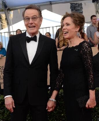 Actor Bryan Cranston (L) and Robin Dearden arrive for the the 23rd annual SAG Awards held at the Shrine Auditorium in Los Angeles on January 29, 2017. The Screen Actors Guild Awards will be broadcast live on TNT and TBS.  LAP20170129592 JIMxRUYMEN