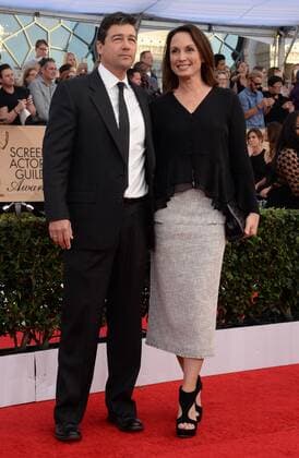 (L-R) Kyle Chandler and Kathryn Chandler arrive for the 23rd annual SAG Awards held at the Shrine Auditorium in Los Angeles on January 29, 2017. The Screen Actors Guild Awards will be broadcast live on TNT and TBS.  LAP20170129816 JIMxRUYMEN