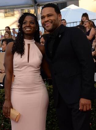 Anthony Anderson (R) and Alvina Stewart arrive for the 23rd annual SAG Awards held at the Shrine Auditorium in Los Angeles on January 29, 2017. The Screen Actors Guild Awards will be broadcast live on TNT and TBS.  LAP20170129837 JIMxRUYMEN