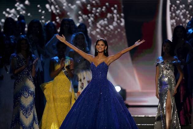 Miss Universe 2015 Pia Wurtzbach walks on stage to bid farewell in Pasay City, the Philippines, Jan. 30, 2017. 86 beauty queens from various countries and regions vied for the 65th Miss Universe competition and Iris Mittenaere of France was crowned the Miss Universe 2016. ) (zw) PHILIPPINES-PASAY CITY-MISS UNIVERSE RouellexUmali 