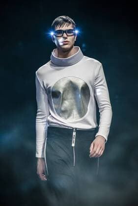 Bilder des Tages January 30, 2017 - Barcelona, Catalonia, Spain - A model walks the runway at the Miquel Suay fashion show presenting the new 23Ã‚Â° 51 19 collection during 080 Barcelona Fashion Week Barcelona Spain - ZUMAo105 20170130_zap_o105_063 Copyright: xMatthiasxOesterlex
