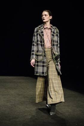 January 31, 2017 - Barcelona, Catalonia, Spain - A model walks the runway at the Naulover fashion show presenting the new Dark Ophelia collection during 080 Barcelona Fashion Week Barcelona Spain - ZUMAo105 20170131_zap_o105_018 Copyright: xMatthiasxOesterlex