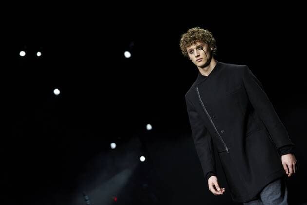 A model takes to the catwalk with the creations of fashion designer Josep Abril during the 080 Barcelona Fashion Week held in Barcelona, Catalonia, Spain on 31 January 2017. The 080 Barcelona Fashion Week runs from 30 January to 03 February. 080 BARCELONA FASHION WEEK !ACHTUNG: NUR REDAKTIONELLE NUTZUNG!  20170131-636214848028209658