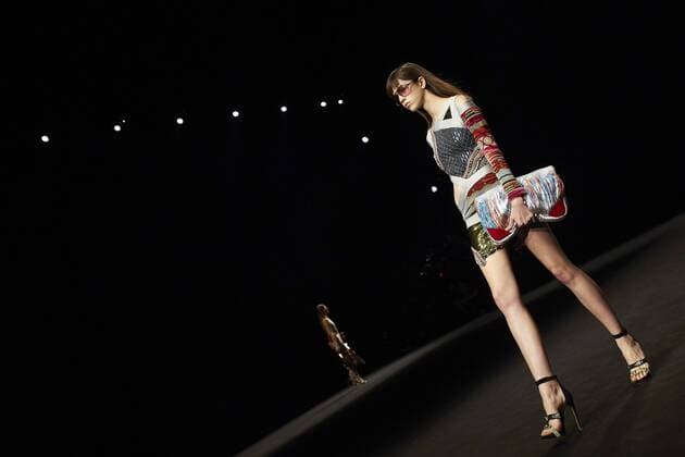 Bilder des Tages A model takes to the catwalk with the creations of fashion label Custo Barcelona during the 080 Barcelona Fashion Week held in Barcelona, Catalonia, Spain on 31 January 2017. The 080 Barcelona Fashion Week runs from 30 January to 03 February. 080 BARCELONA FASHION WEEK !ACHTUNG: NUR REDAKTIONELLE NUTZUNG!  20170131-636214957468017242