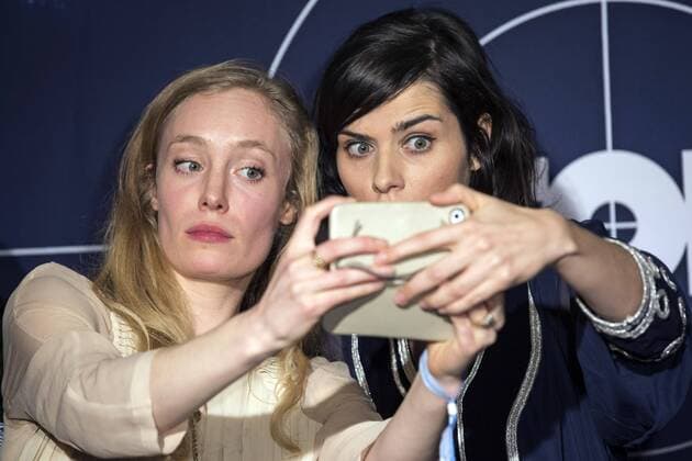 Bilder des Tages Katharina Heyer und Nora Tschirner bei der Premiere des ARD TV-Krimis Tatort - Der scheidende Schupo im Deutschen Nationaltheater. Weimar, 31.01.2017 Foto:xM.xKremerx xFuturexImage