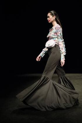 February 1, 2017 - Barcelona, Catalonia, Spain - A model walks the runway at the Anel Yaos fashion show presenting the new Autumn Winter 2017 18 collection during 080 Barcelona Fashion Week Barcelona Spain - ZUMAo105 20170201_zap_o105_038 Copyright: xMatthiasxOesterlex